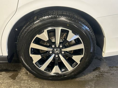 Used 2025 Honda Odyssey EX-L image 27