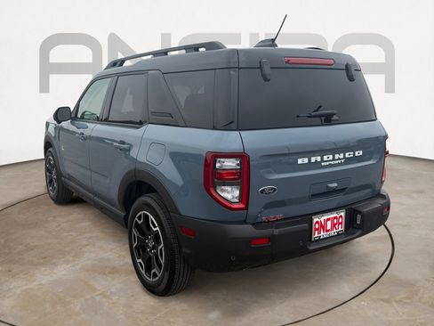 Used 2025 Ford Bronco Sport Outer Banks w/ Outer Banks Tech Package+ AWD/4WD image 8