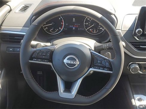 New 2025 Nissan Altima 2.5 SR image 25