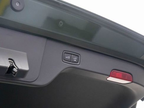 New 2025 Porsche Macan 4S Electric image 32