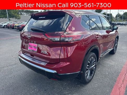 Certified 2024 Nissan Rogue Platinum w/ Platinum Premium Package FWD image 3