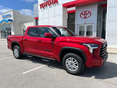 New 2026 Toyota Tundra SR5 w/ SR5 Premium Package