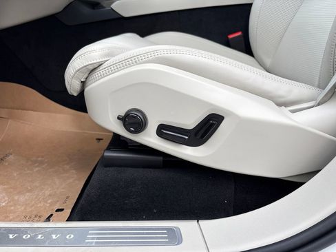 New 2026 Volvo XC90 B6 Ultra AWD/4WD image 9