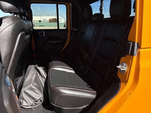Used 2021 Jeep Gladiator Rubicon AWD/4WD image 22