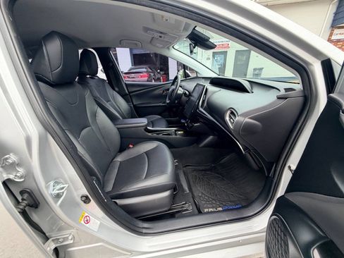 Used 2020 Toyota Prius Prime XLE FWD image 67