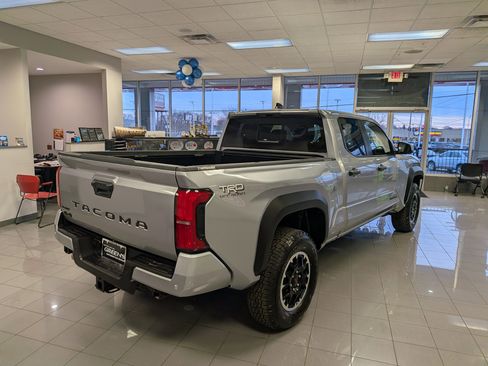 Used 2025 Toyota Tacoma Limited image 10