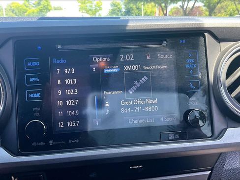 Used 2019 Toyota Tacoma TRD Sport AWD/4WD image 33