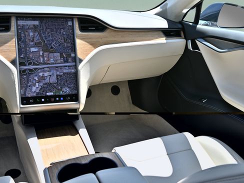 Used 2018 Tesla Model S 75D AWD/4WD image 11