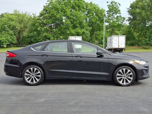 Used 2020 Ford Fusion SE AWD/4WD image 10