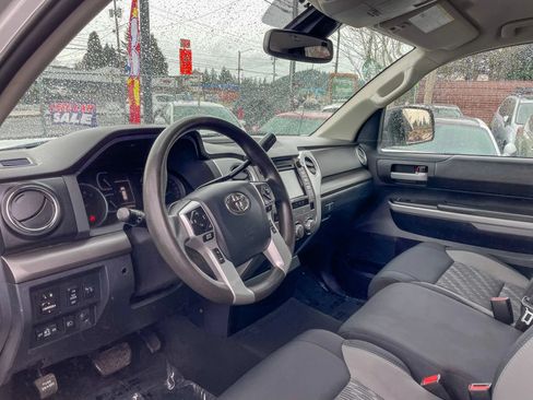 Used 2019 Toyota Tundra SR5 AWD/4WD image 10