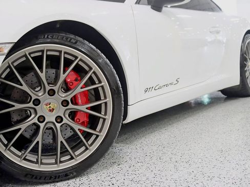 Used 2017 Porsche 911 Carrera S RWD image 4