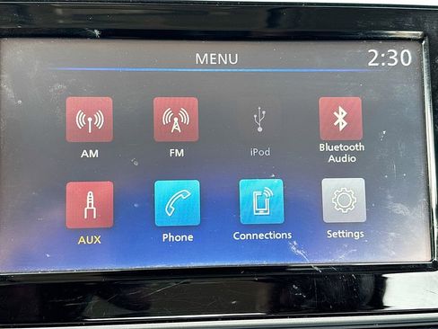 Used 2023 Nissan Versa SV FWD image 14