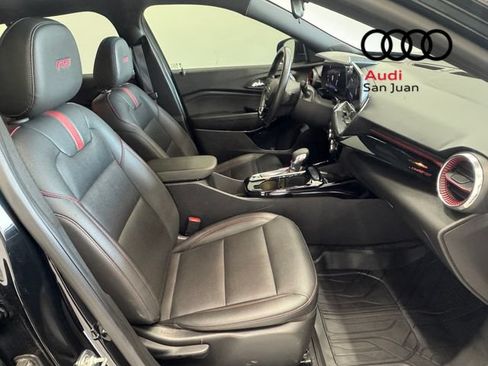 Used 2024 Chevrolet Trax RS w/ Sunroof Package FWD image 27