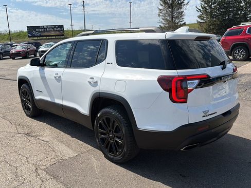 Used 2023 GMC Acadia SLT w/ Elevation Edition FWD image 6