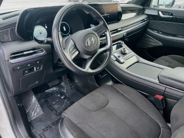 Used 2025 Hyundai Palisade Calligraphy AWD/4WD image 11