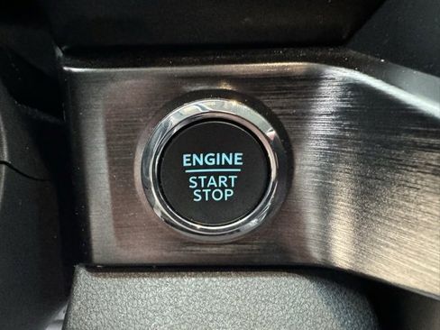 Used 2023 Ford F250 Lariat w/ FX4 Off-Road Package image 19