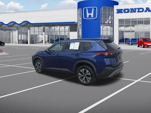 Used 2023 Nissan Rogue SV image 6