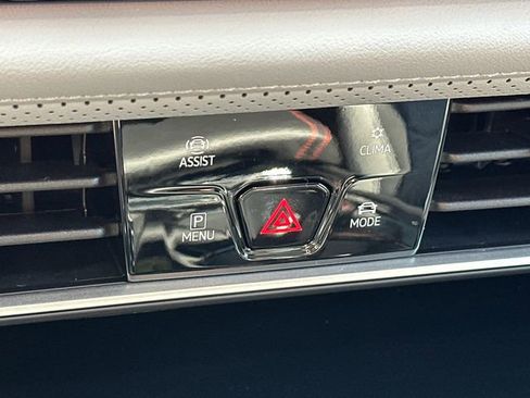 New 2026 Volkswagen Atlas Peak Edition AWD/4WD image 33