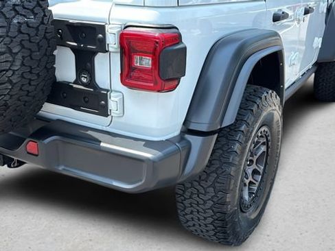 Used 2022 Jeep Wrangler Unlimited Rubicon w/ Xtreme Recon 35" Tire Package AWD/4WD image 38
