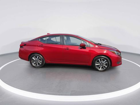 Used 2025 Nissan Versa SV FWD image 9