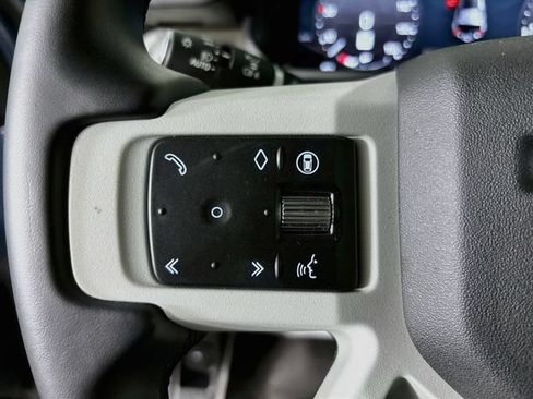 Used 2024 Land Rover Defender 110 S AWD/4WD image 10