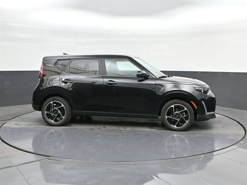 Used 2023 Kia Soul EX FWD image 24