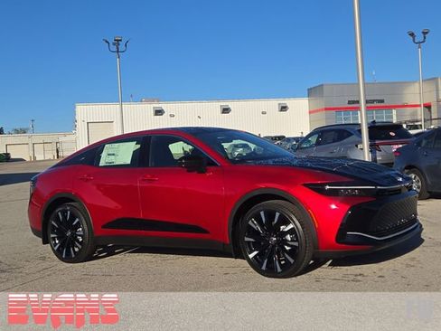 New 2026 Toyota Crown Platinum image 2