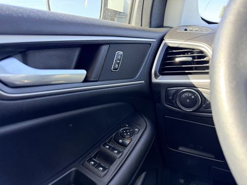 Used 2023 Ford Edge SEL image 13