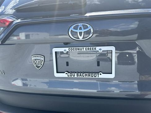 Used 2022 Toyota RAV4 LE image 14