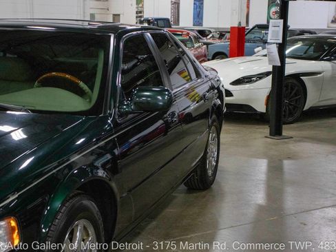 Used 1999 Cadillac Seville STS w/ Convenience Pkg image 21