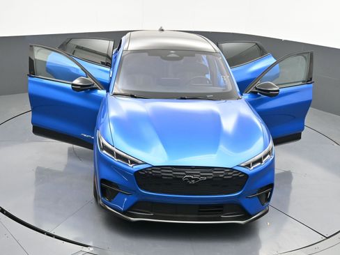 Used 2025 Ford Mustang Mach-E GT image 46