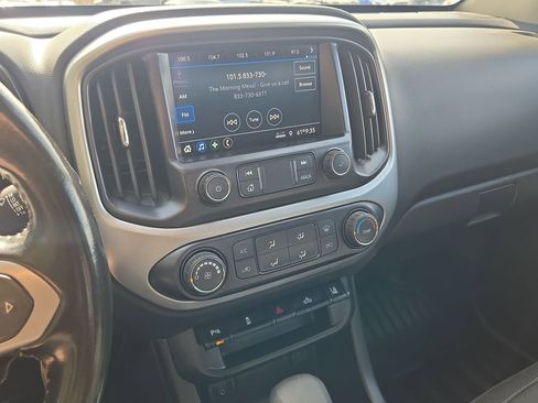 Used 2022 Chevrolet Colorado LT w/ Fleet Safety Package image 11