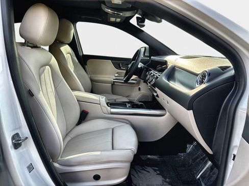 Used 2024 Mercedes-Benz GLA 250 image 13