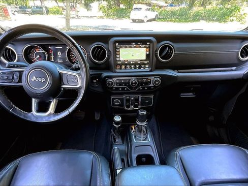 Used 2021 Jeep Wrangler Unlimited Sahara AWD/4WD image 7