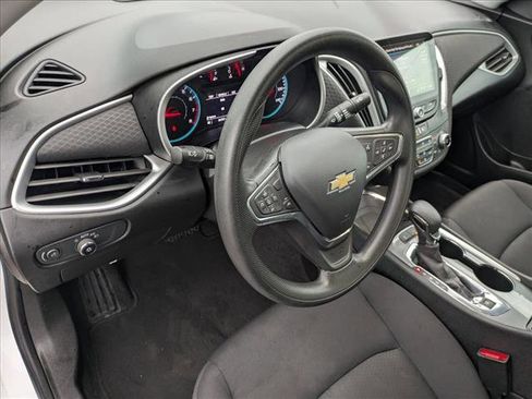 Used 2024 Chevrolet Malibu LT FWD image 10