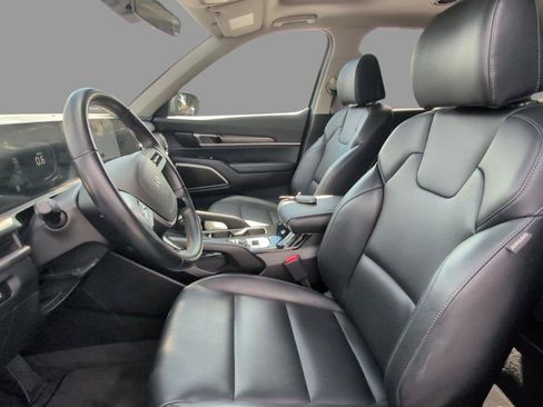 Used 2025 Kia Telluride S FWD image 18