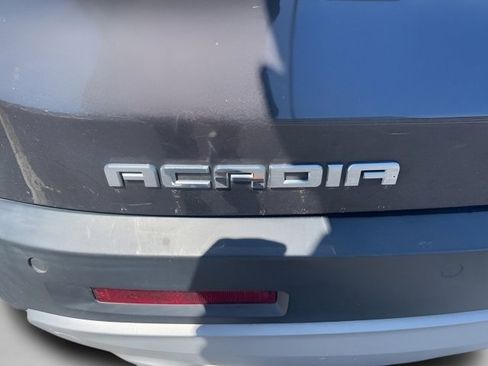 Used 2017 GMC Acadia SLT image 16