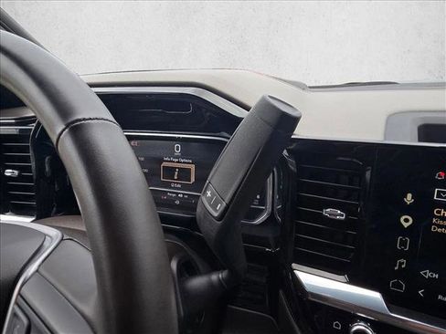 Used 2025 GMC Sierra 1500 SLT RWD image 11