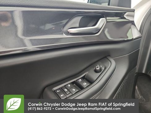 Certified 2023 Jeep Grand Cherokee Laredo w/ Luxury Tech Group I image 20