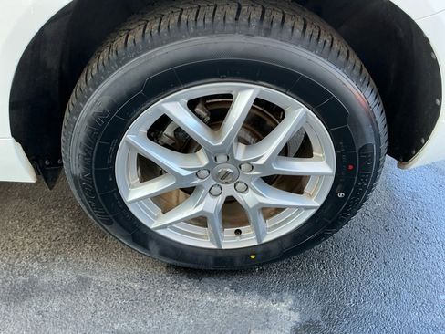 Used 2018 Volvo XC60 T5 Momentum image 27