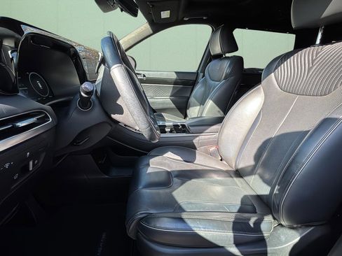 Used 2023 Hyundai Palisade Calligraphy w/ Cargo Package image 19