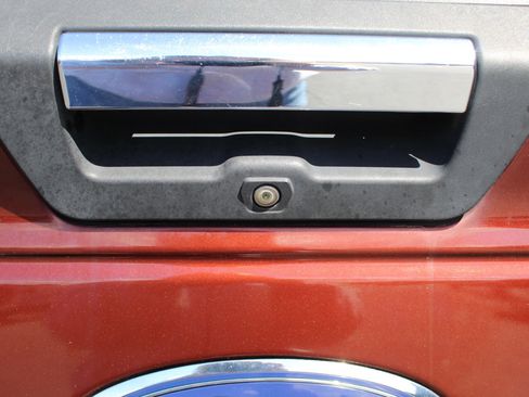 Used 2015 Ford F150 XLT w/ Equipment Group 302A Luxury AWD/4WD image 17