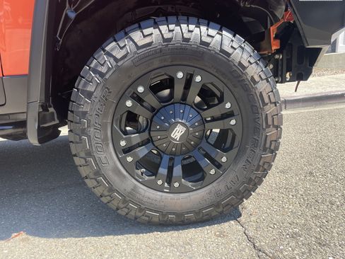 Used 2013 Toyota FJ Cruiser 4WD w/ Upgrade Pkg image 8