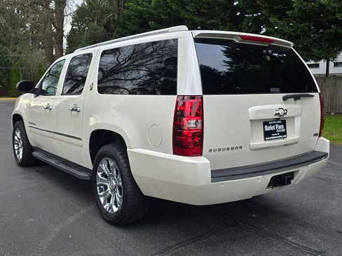 Used 2010 Chevrolet Suburban LTZ image 4