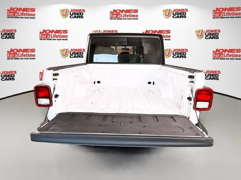 Used 2024 Jeep Gladiator Sport AWD/4WD image 26