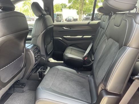 New 2025 Jeep Grand Cherokee L Altitude image 34