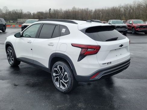 New 2026 Chevrolet Trax RS image 9