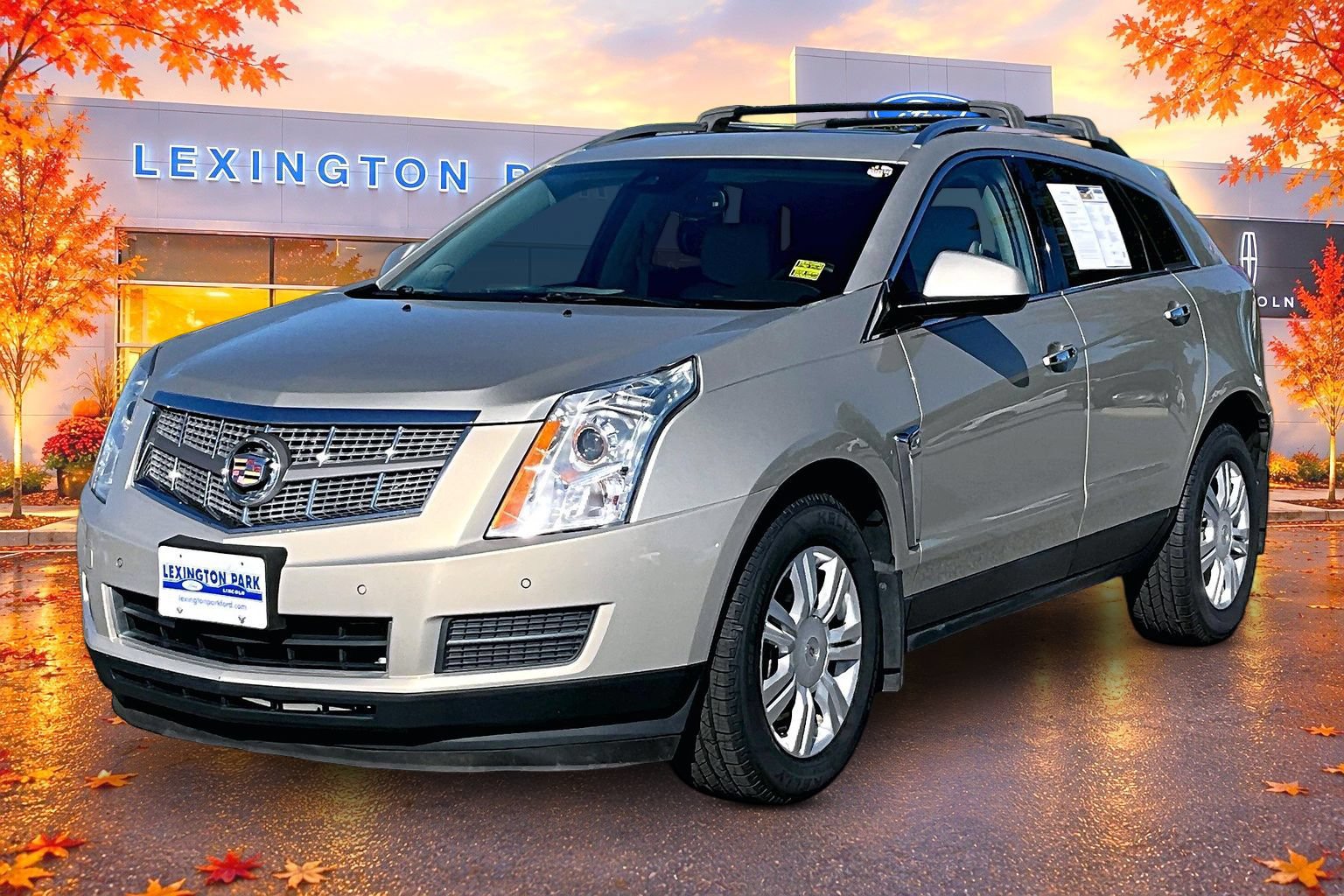 Used 2015 Cadillac SRX Luxury w/ Driver Awareness Package FWD image 3