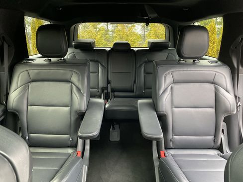 Used 2025 Lincoln Navigator Reserve w/ Jet Appearance Package image 39