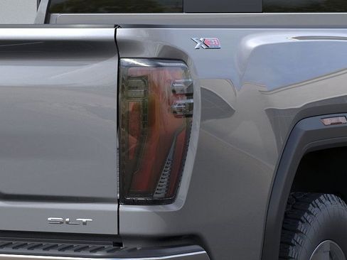 New 2026 GMC Sierra 2500 SLT w/ SLT Premium Package image 11